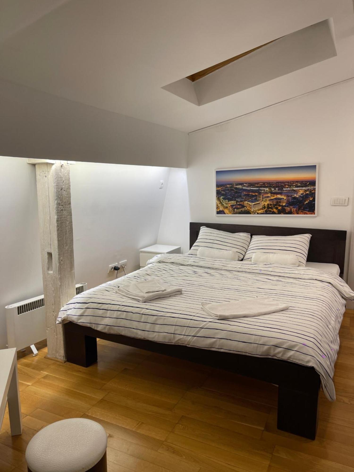 Double Bedroom Apartment In Белград Екстериор снимка